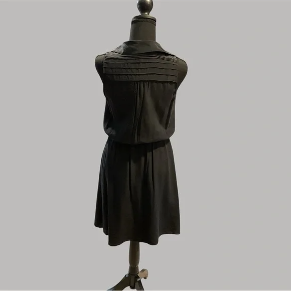 WOMENS SIZE 4 BLACK DRESS BY WHITE HOUSE BLACK MARKET GENTLY WORN - Picture 2 of 3